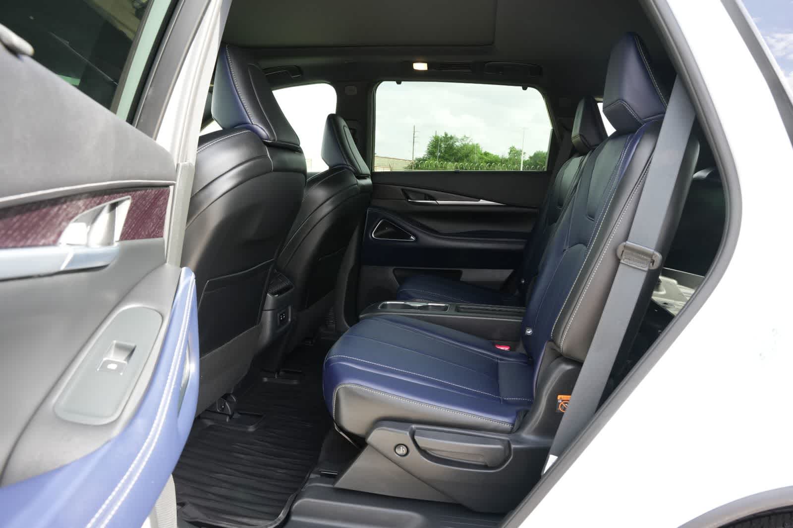 Thumbnail: 2026 INFINITI QX60 - 19