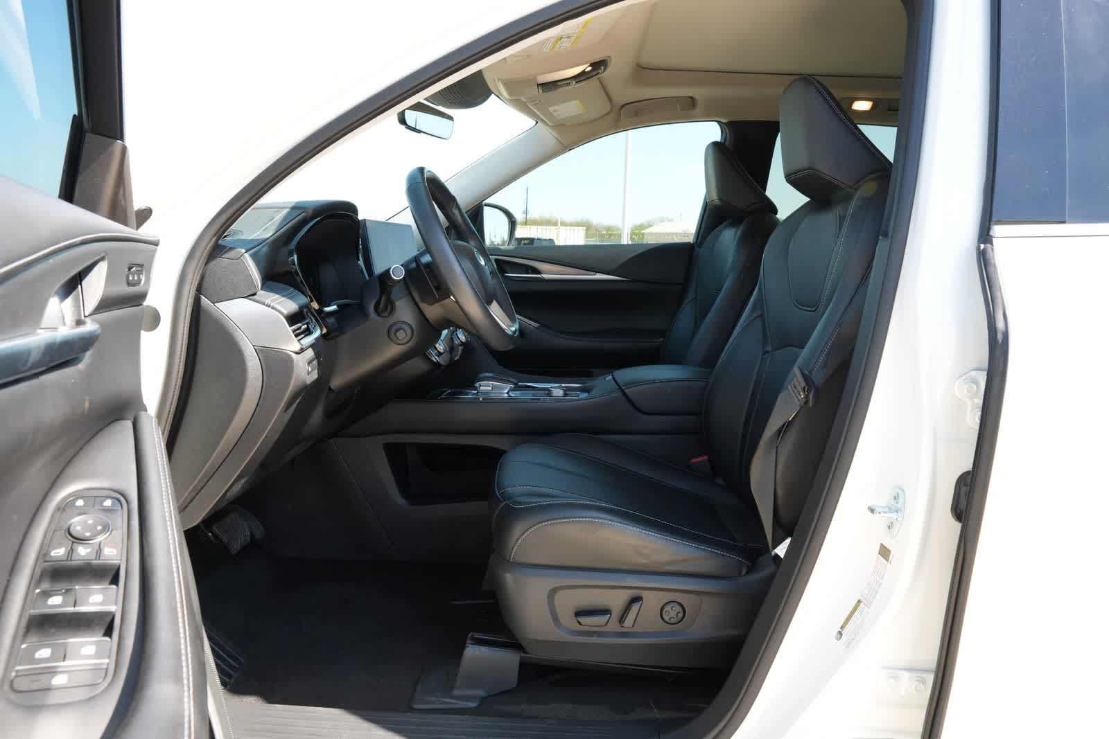 Thumbnail: 2023 INFINITI QX60 - 17