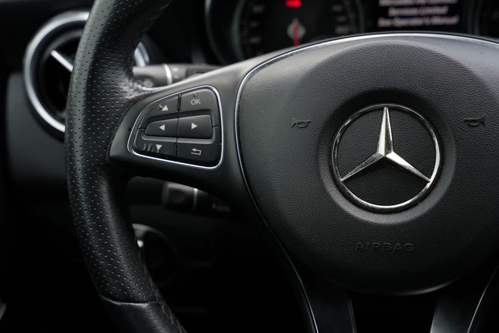 Thumbnail: 2020 Mercedes-Benz GLA - 10