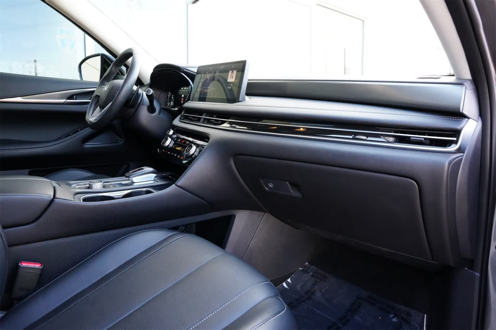 Thumbnail: 2024 INFINITI QX60 - 23