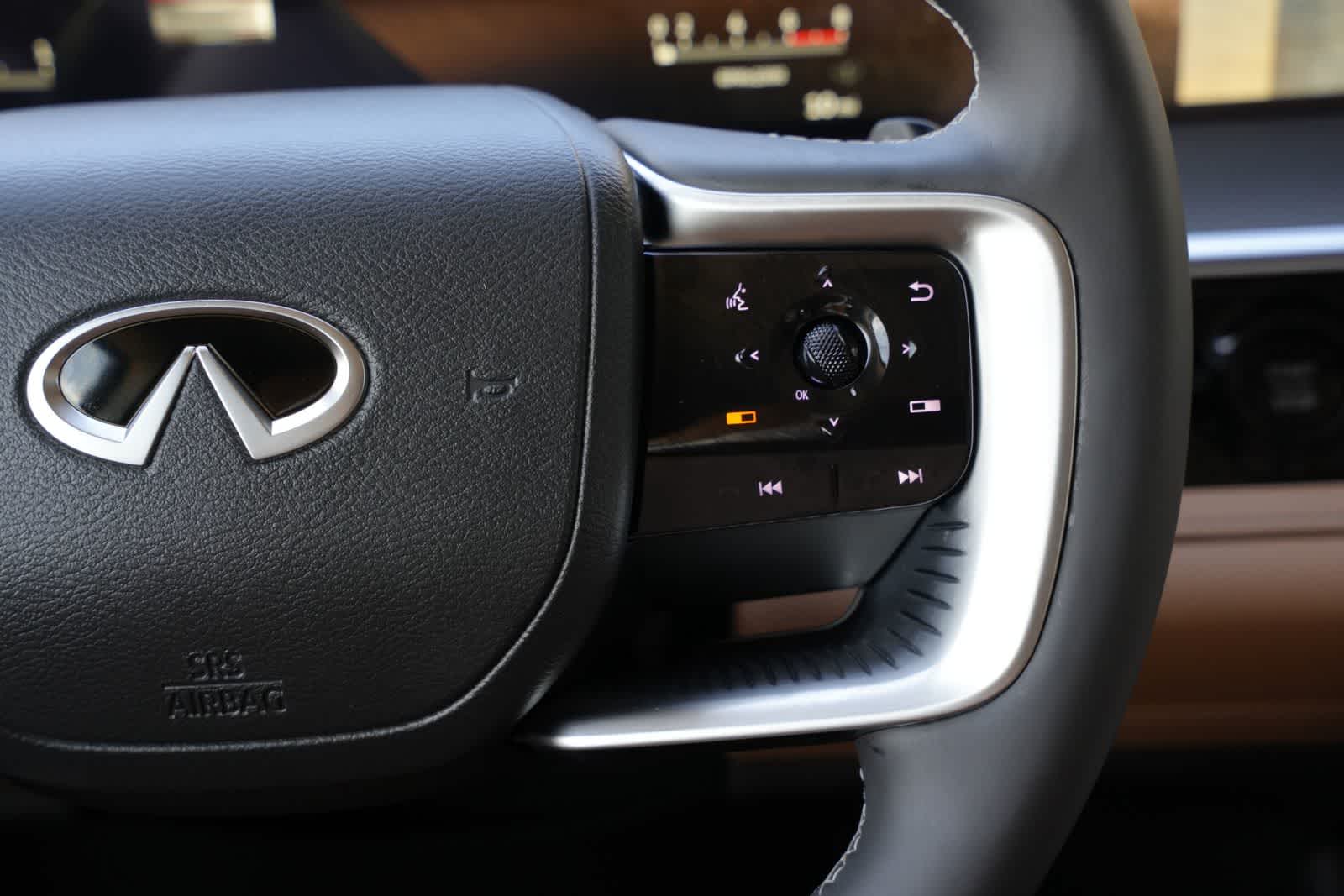 Thumbnail: 2027 INFINITI QX80 - 11