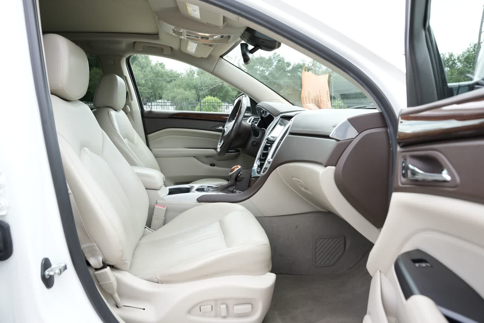 Thumbnail: 2015 Cadillac SRX - 23