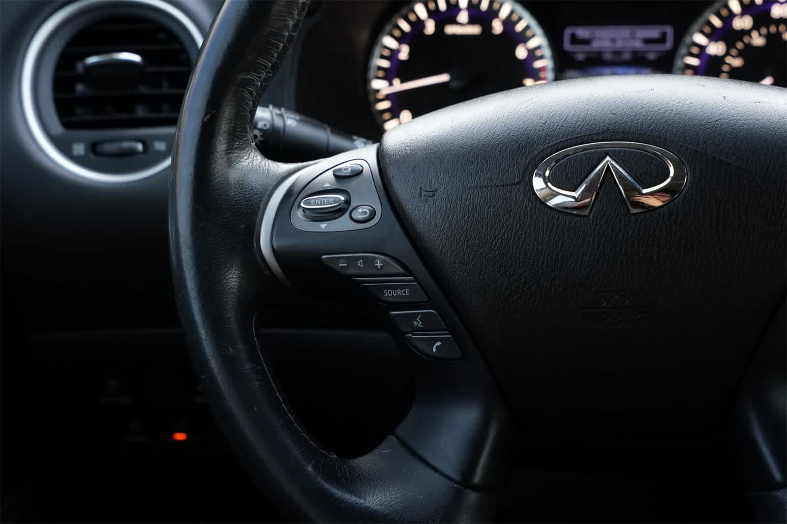 Thumbnail: 2017 INFINITI QX60 - 9