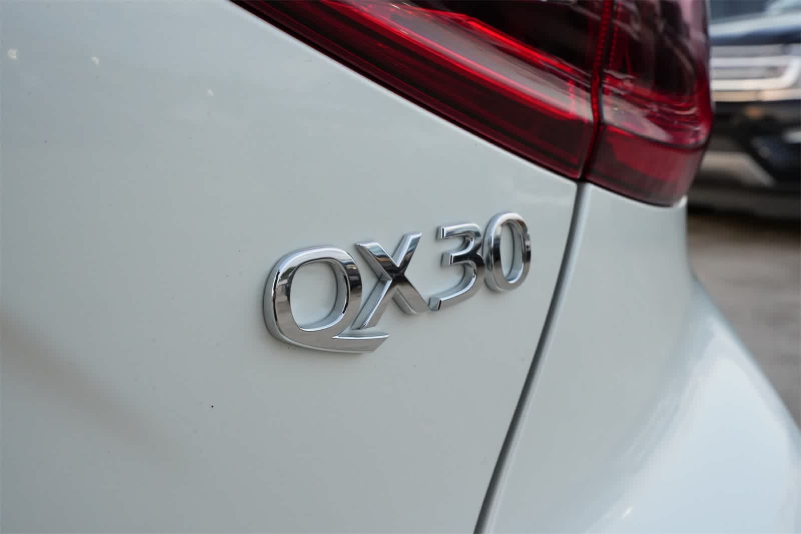 Thumbnail: 2019 INFINITI QX30 - 20