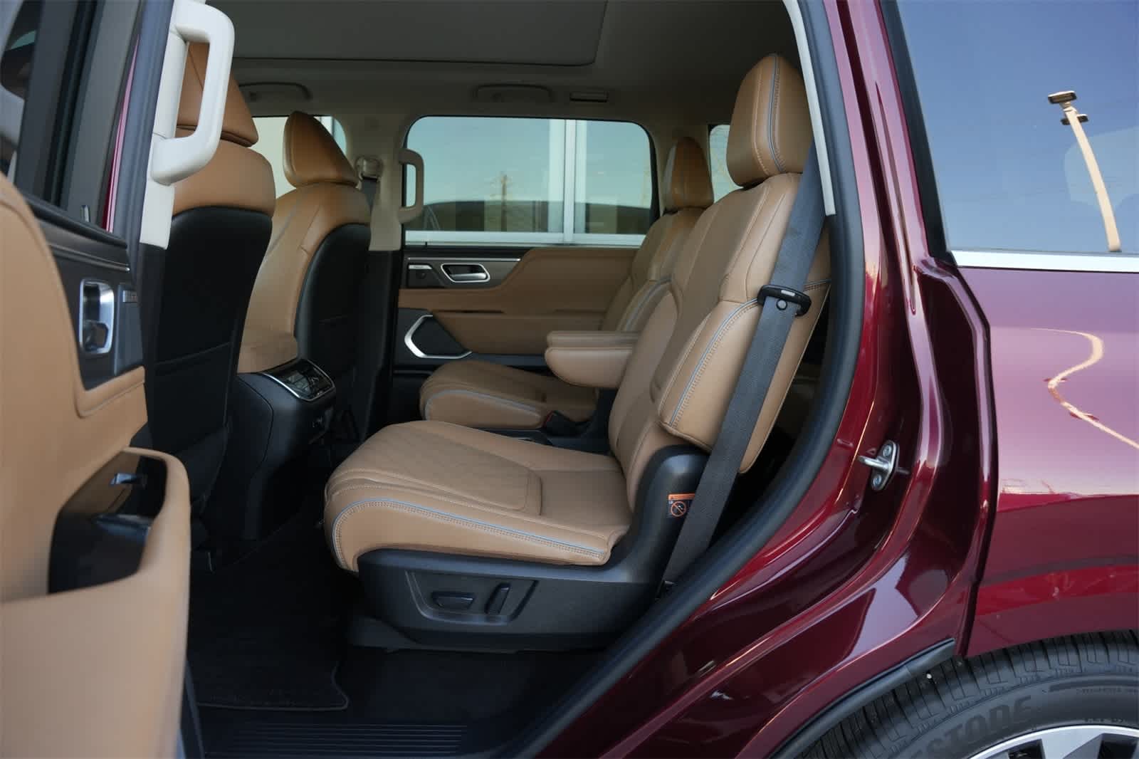 2025 INFINITI QX80 Luxe 19