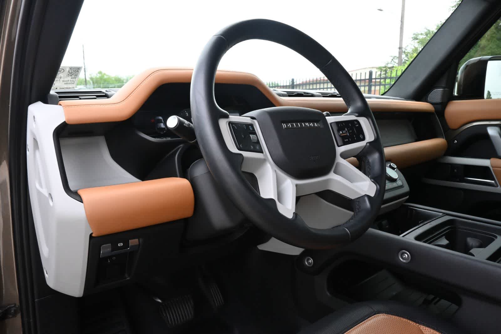 Thumbnail: 2024 Land Rover Defender - 16