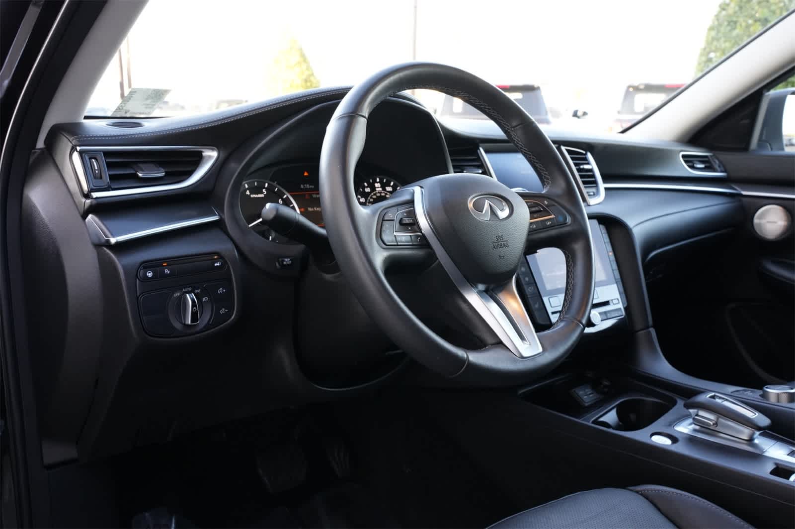 Thumbnail: 2025 INFINITI QX50 - 15