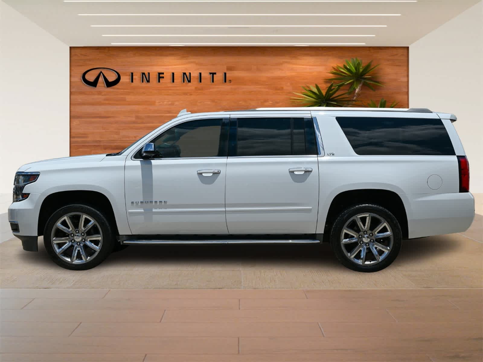 2016 Chevrolet Suburban LTZ 4