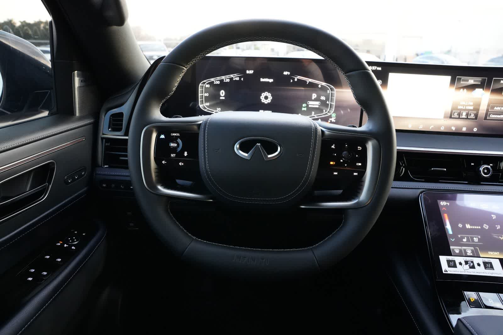 Thumbnail: 2026 INFINITI QX80 - 9