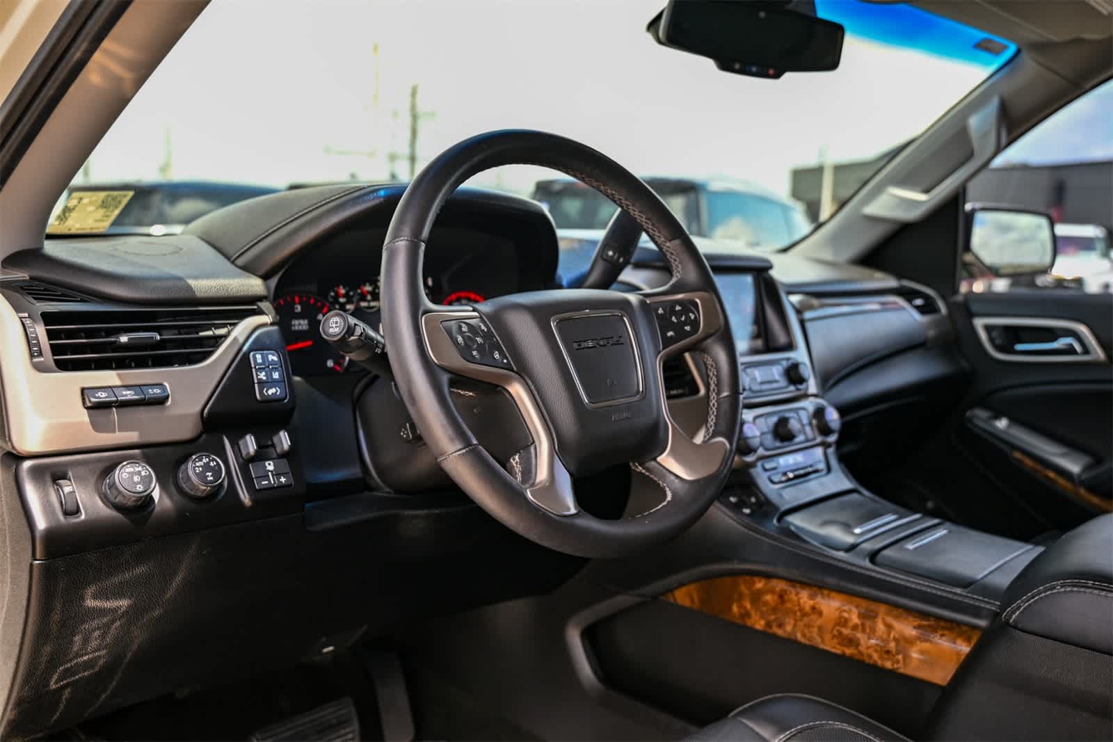 Thumbnail: 2015 GMC Yukon - 14