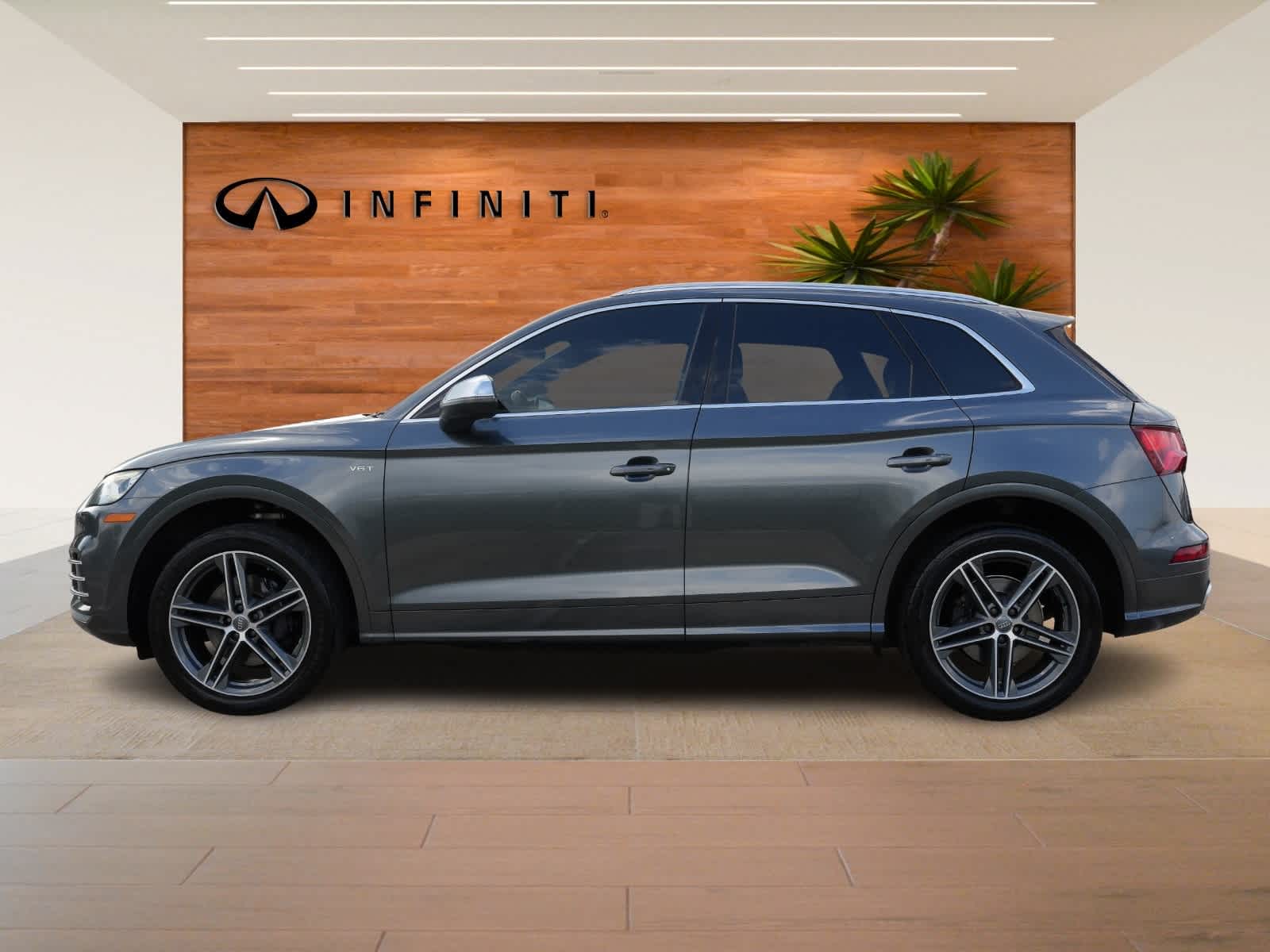 Thumbnail: 2018 Audi SQ5 - 4
