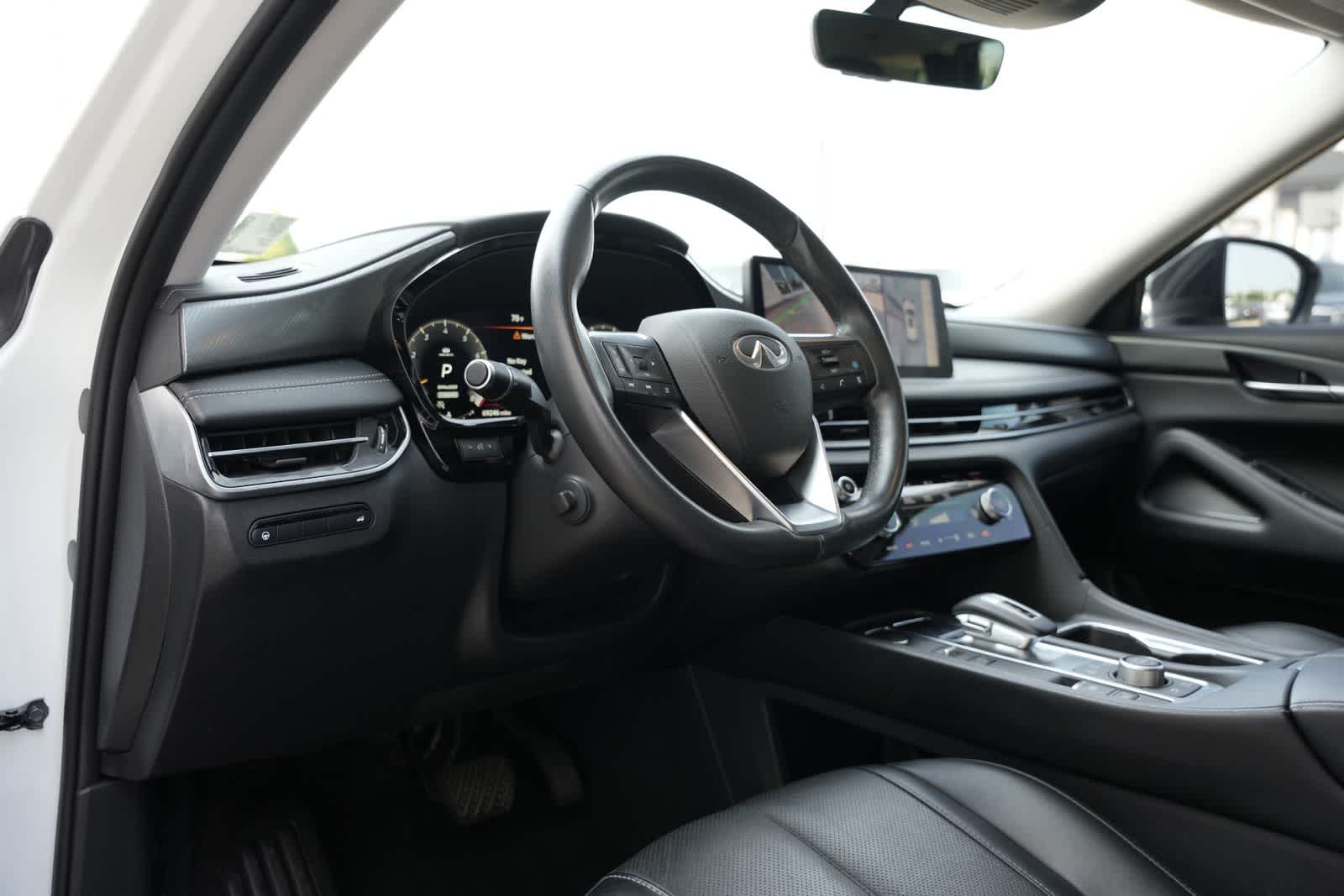 Thumbnail: 2023 INFINITI QX60 - 16
