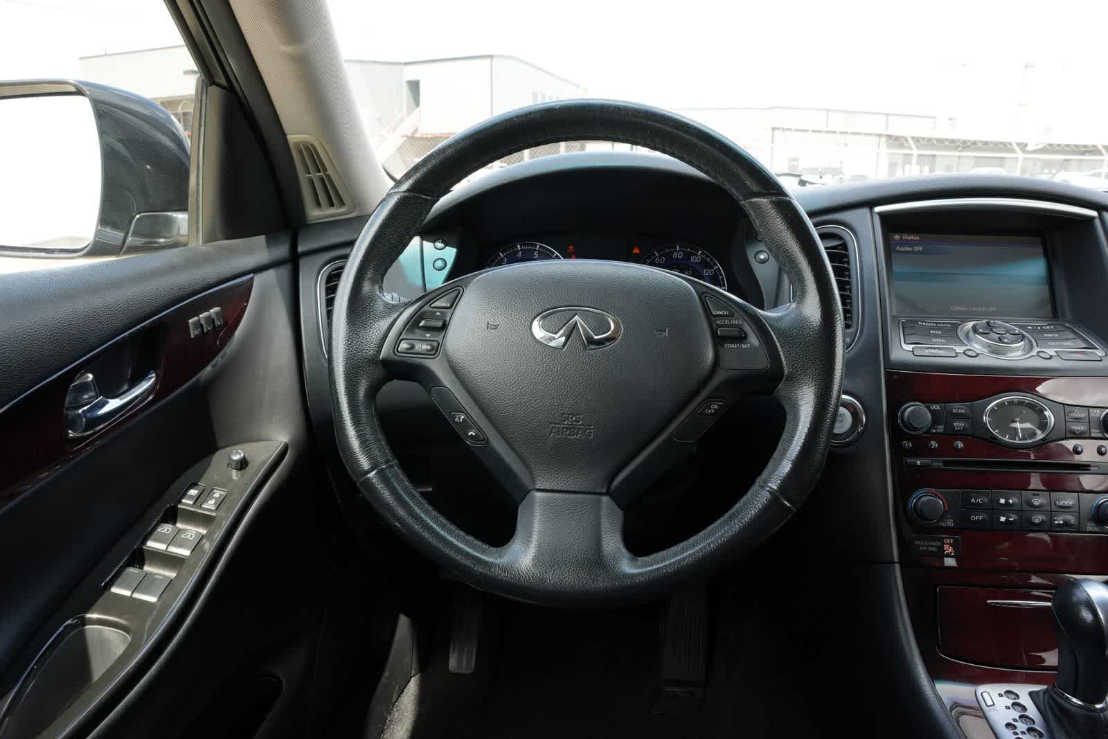 Thumbnail: 2016 INFINITI QX50 - 9