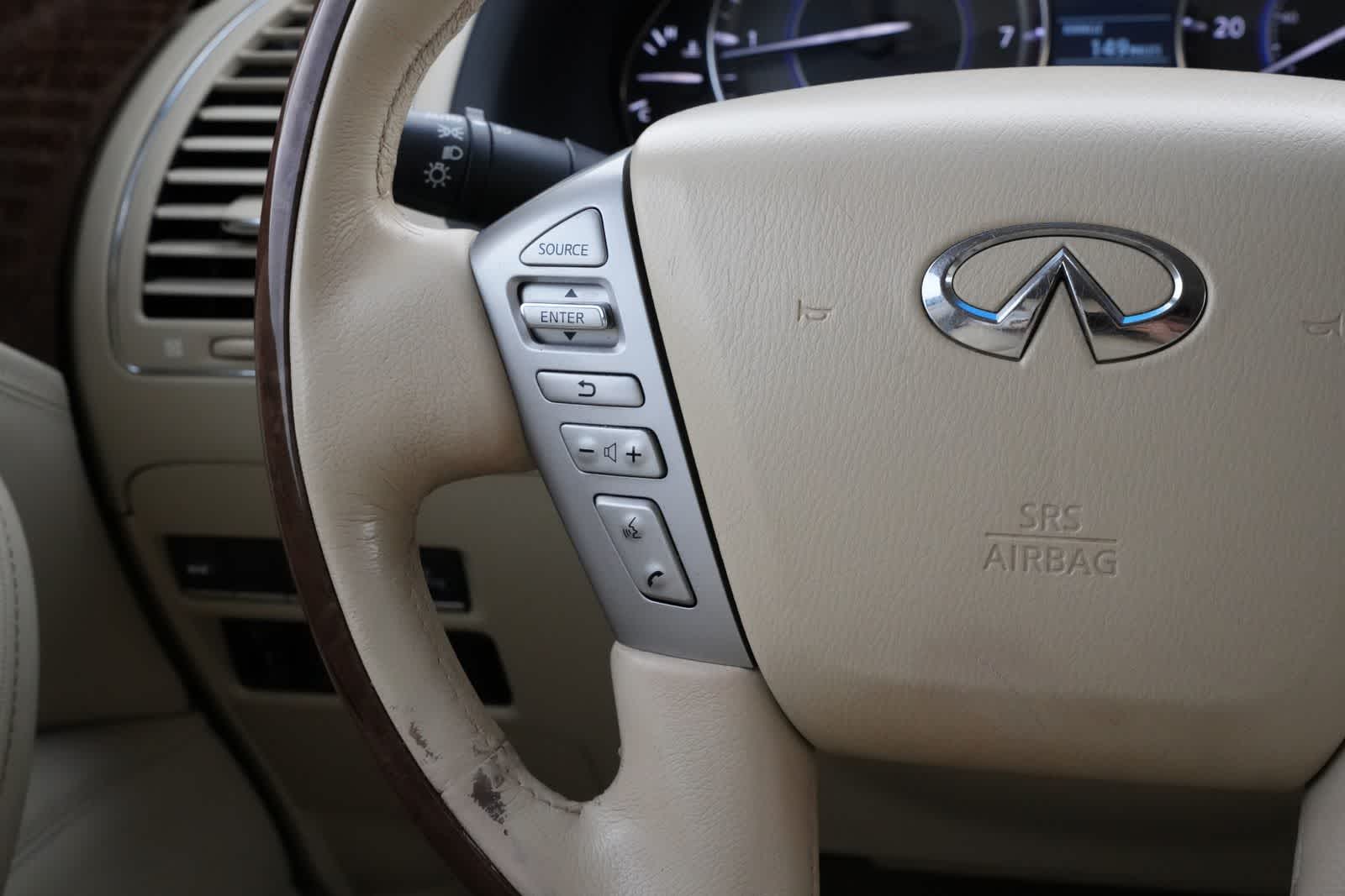 Thumbnail: 2016 INFINITI QX80 - 10