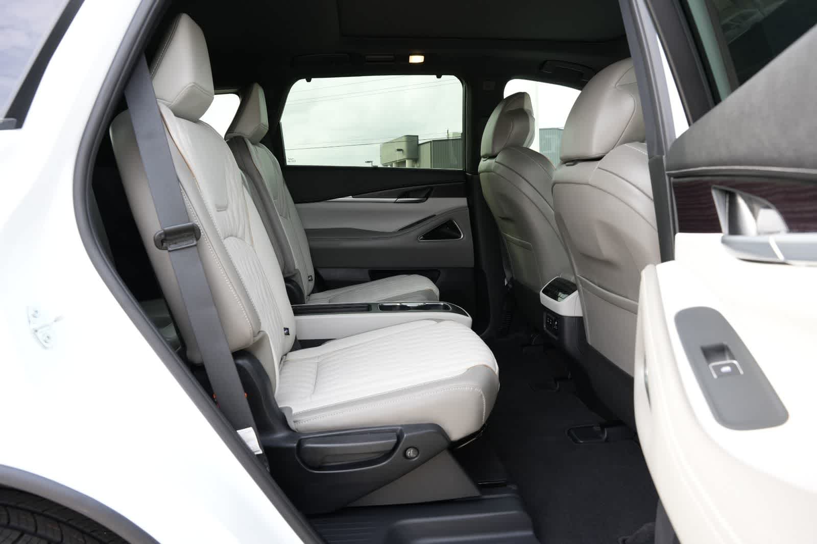 Thumbnail: 2026 INFINITI QX60 - 20