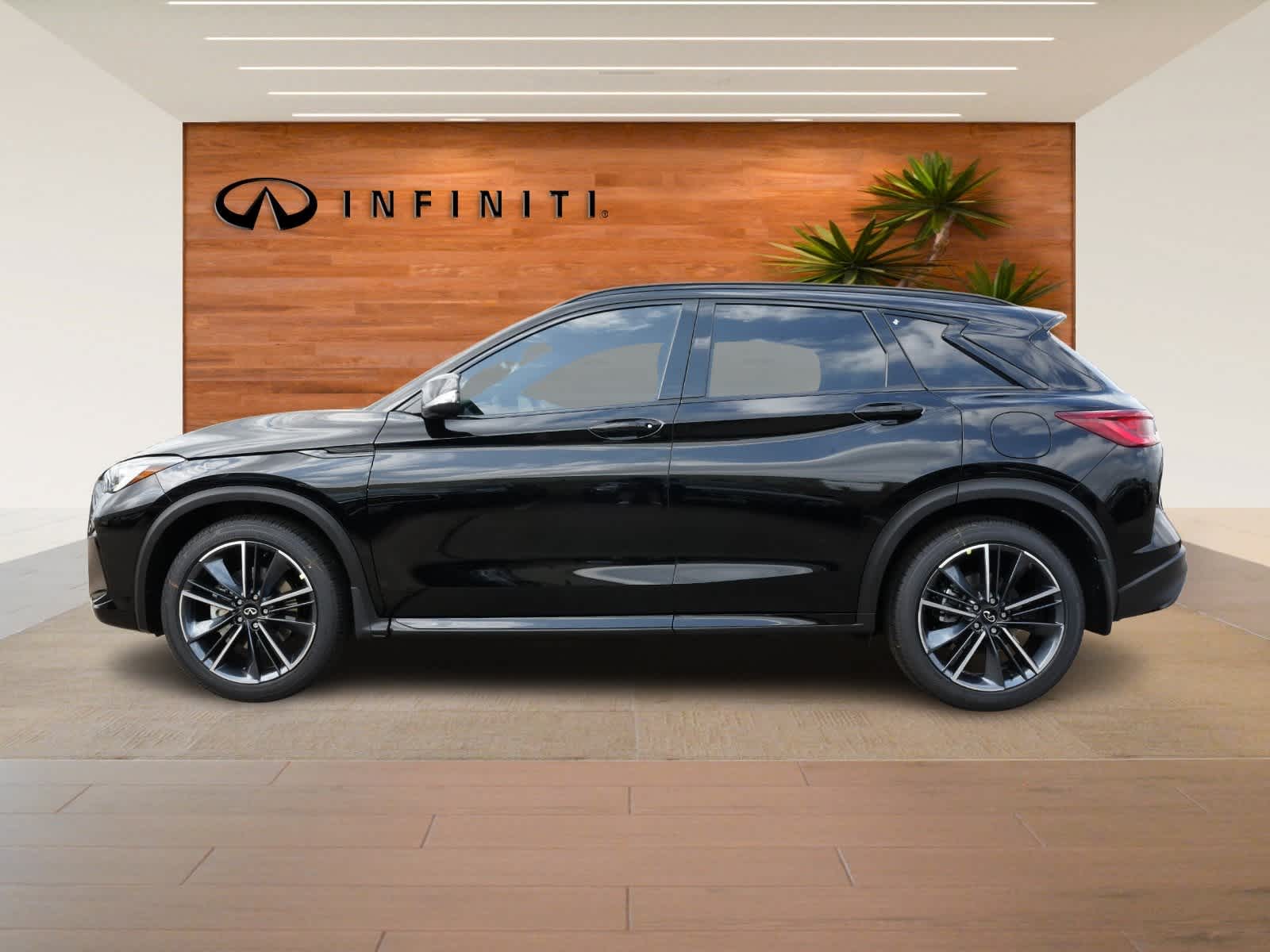 Thumbnail: 2025 INFINITI QX50 - 4