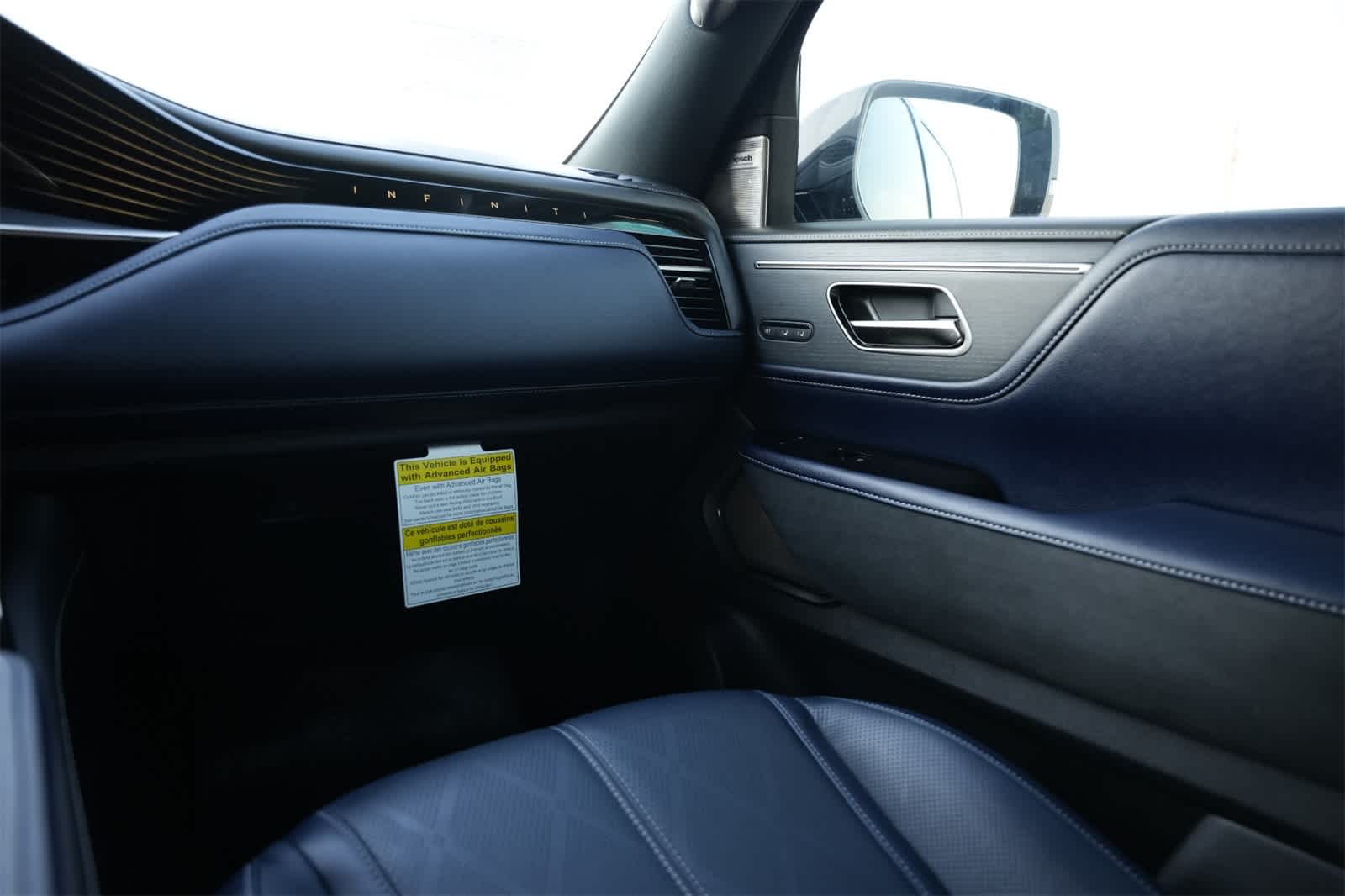 Thumbnail: 2026 INFINITI QX80 - 8