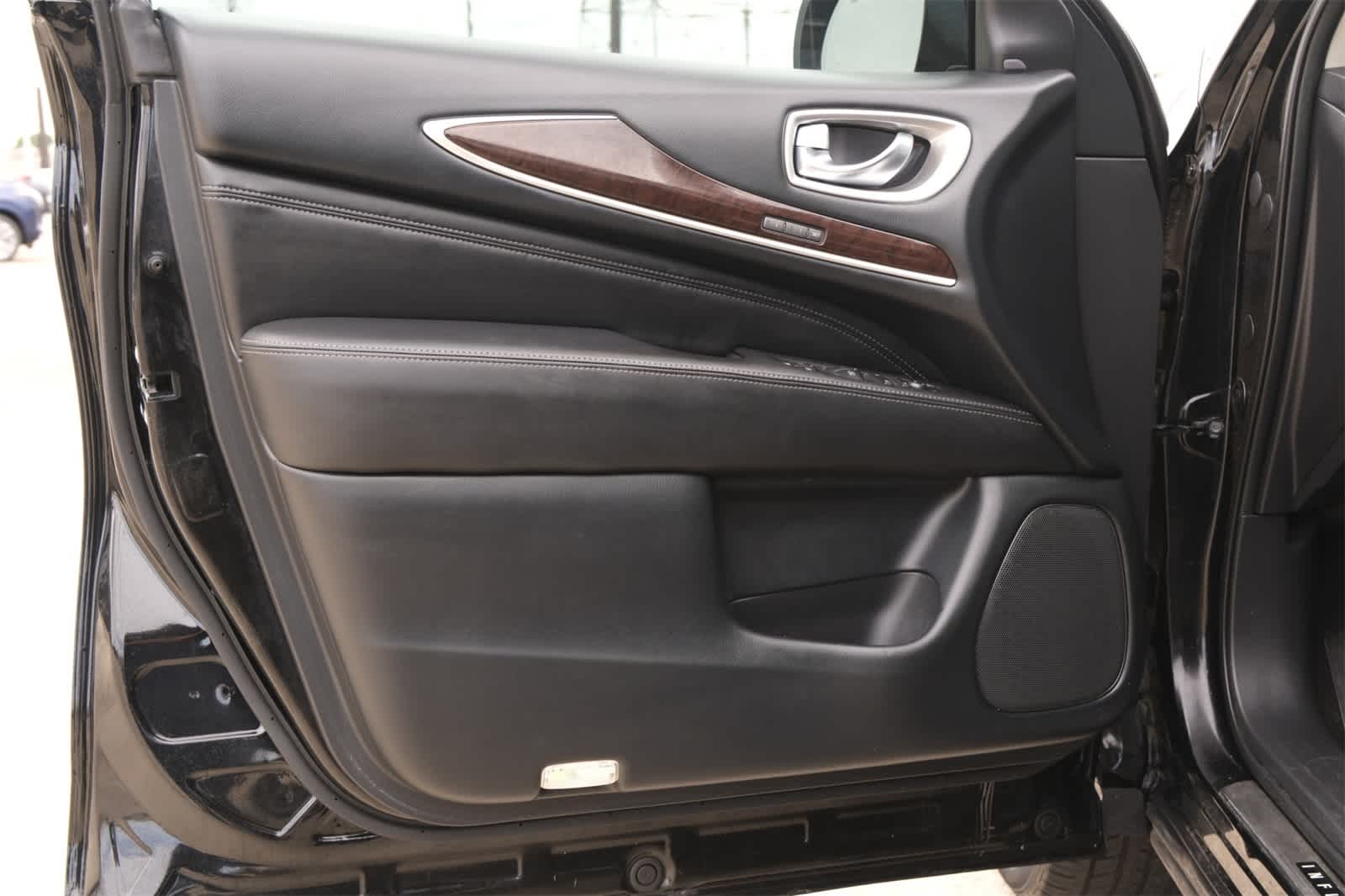 Thumbnail: 2019 INFINITI QX60 - 17