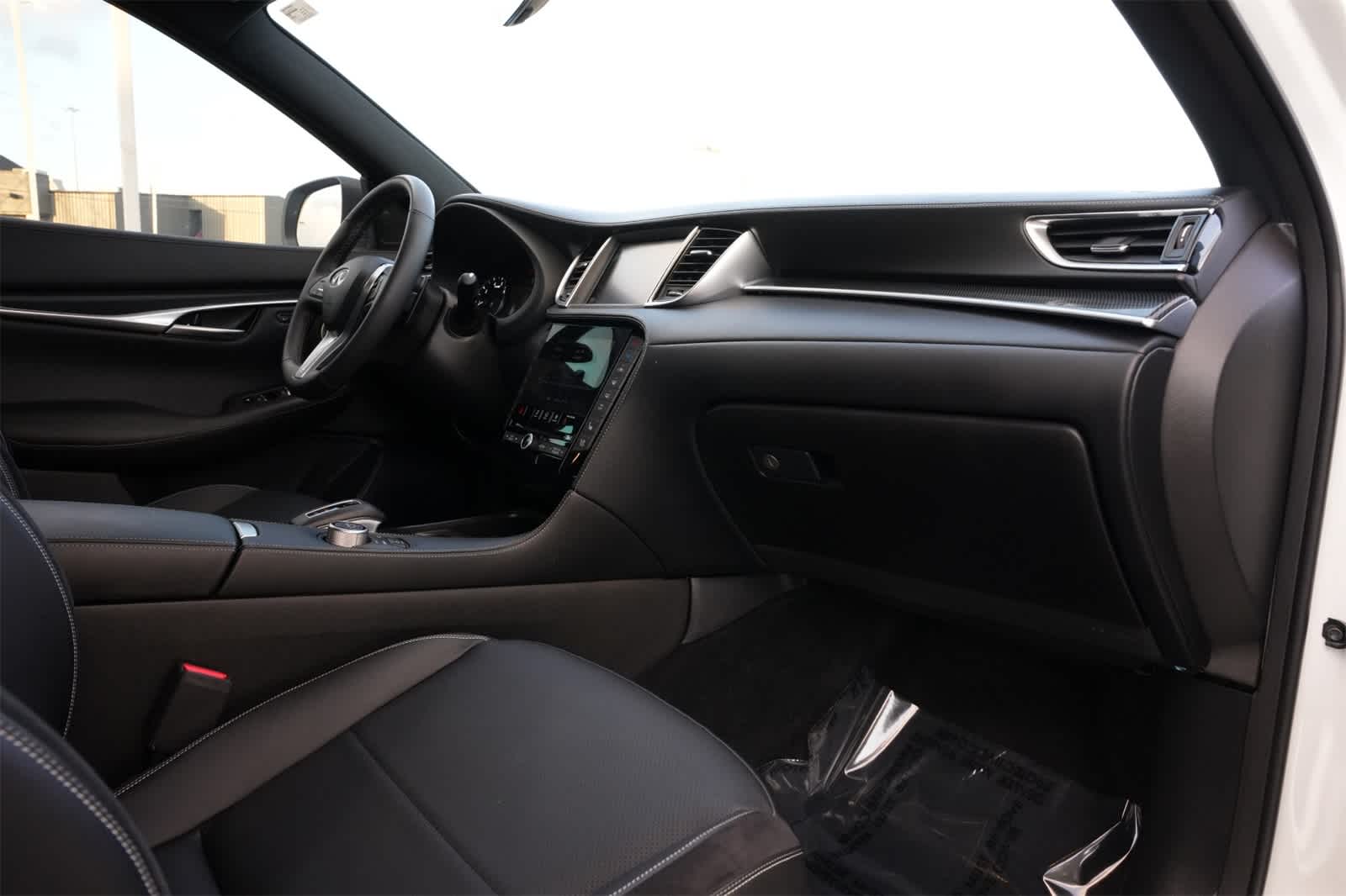 Thumbnail: 2025 INFINITI QX50 - 22