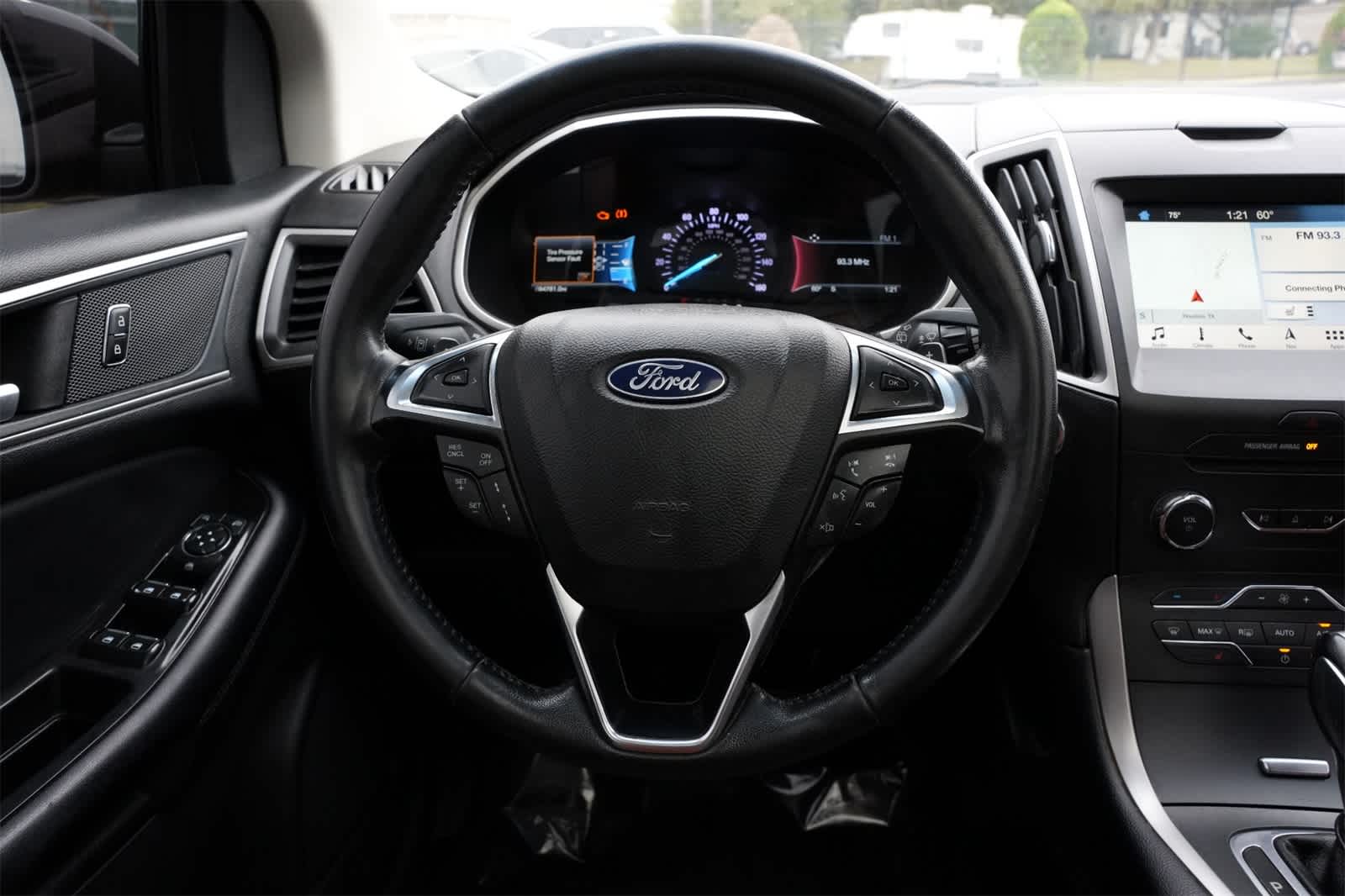 Thumbnail: 2018 Ford Edge - 9