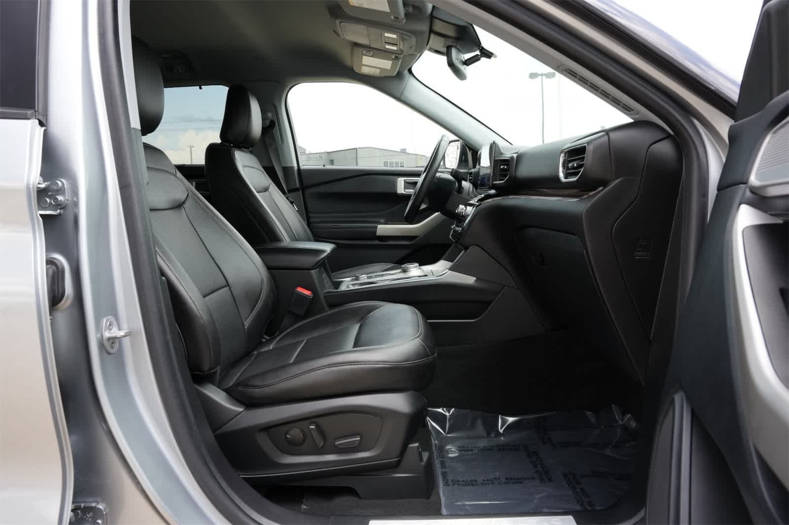 Thumbnail: 2022 Ford Explorer - 24