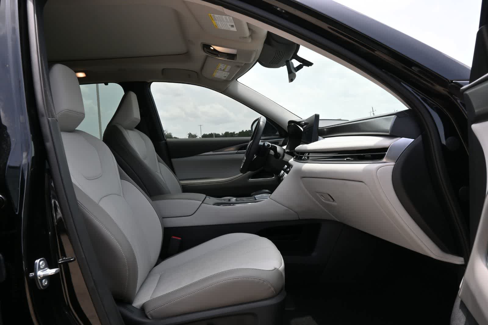 Thumbnail: 2026 INFINITI QX60 - 23