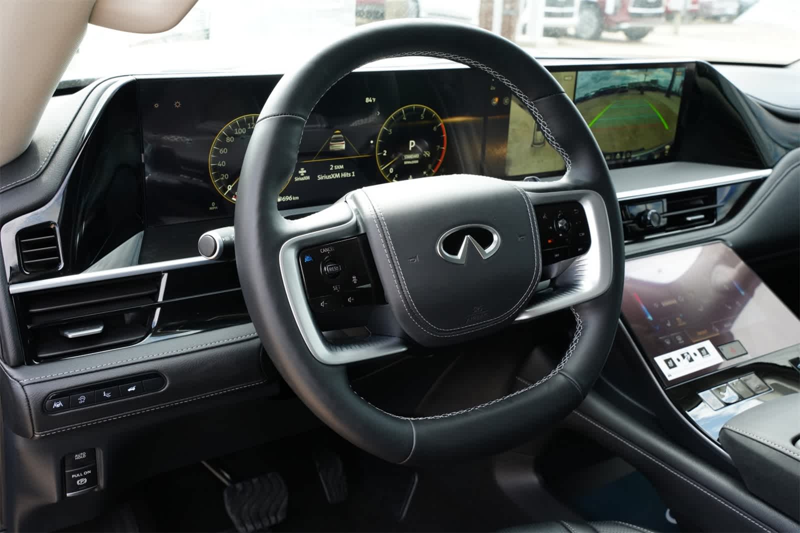 Thumbnail: 2025 INFINITI QX80 - 16