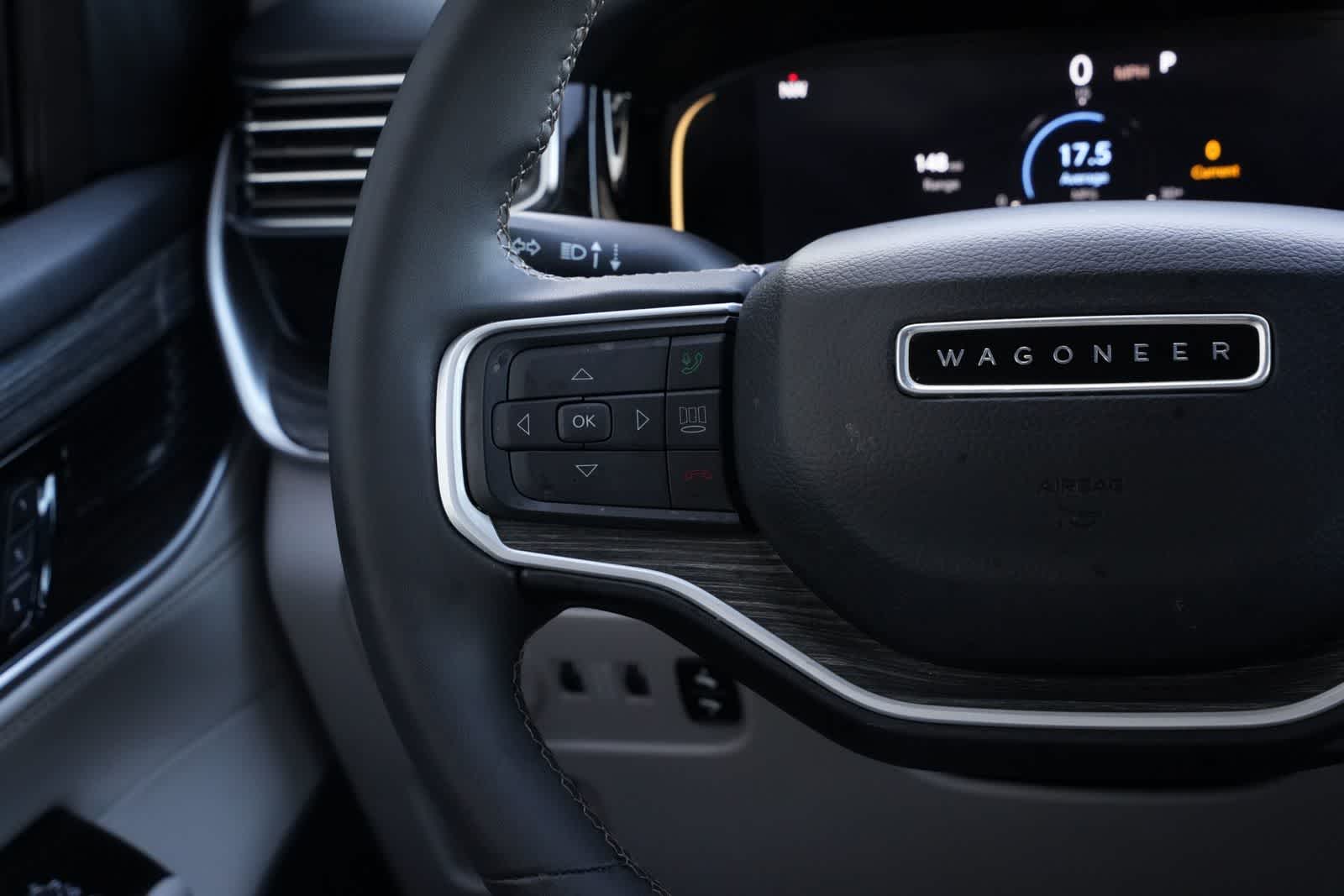 Thumbnail: 2022 Jeep Wagoneer - 10