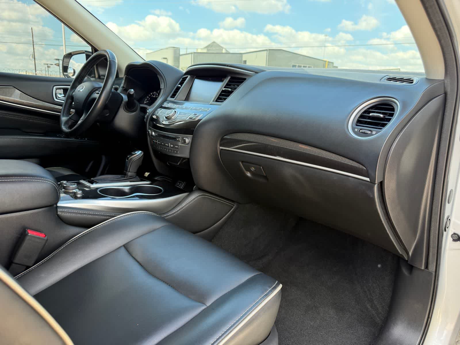 Thumbnail: 2020 INFINITI QX60 - 18