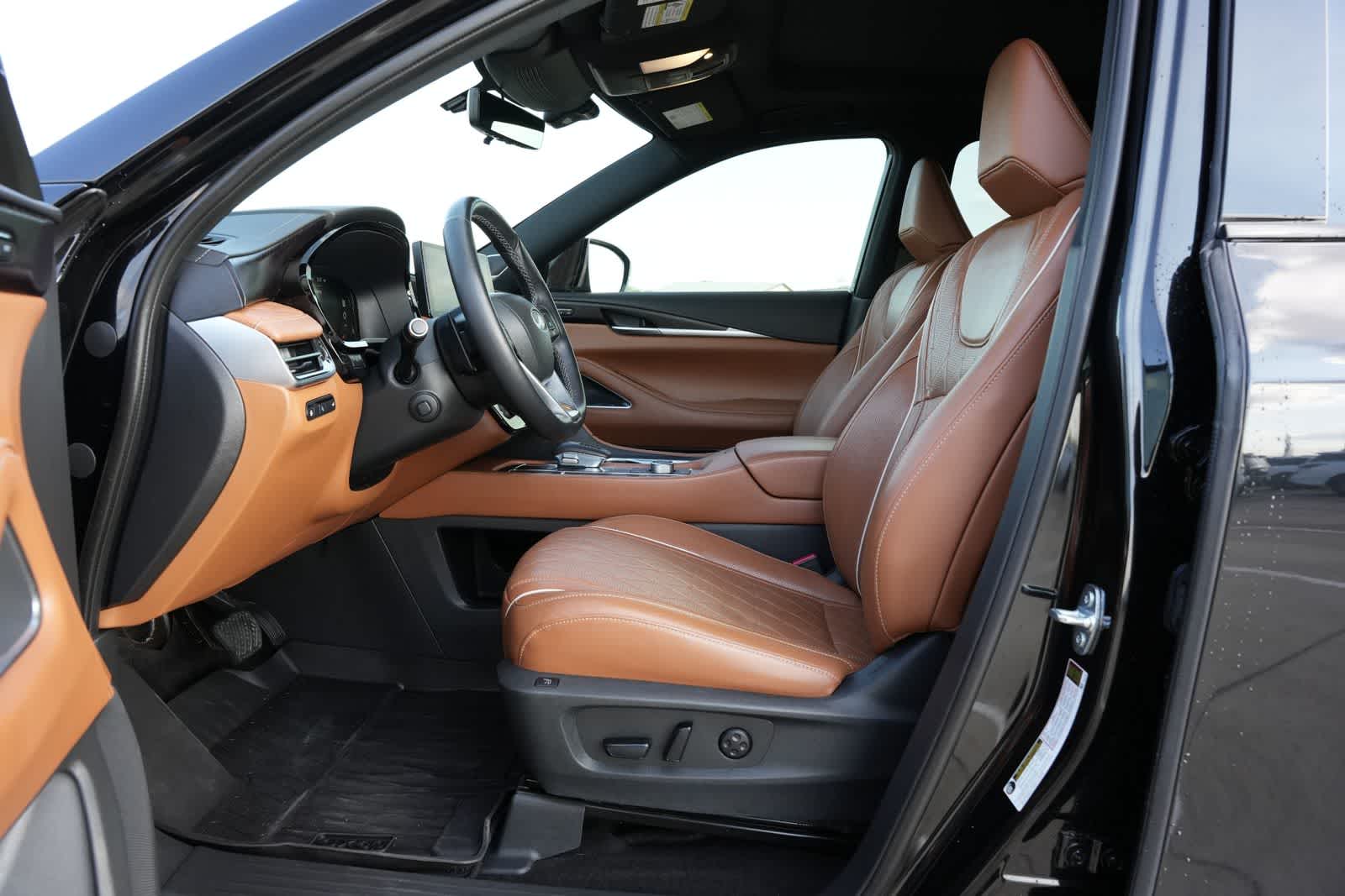 Thumbnail: 2024 INFINITI QX60 - 16