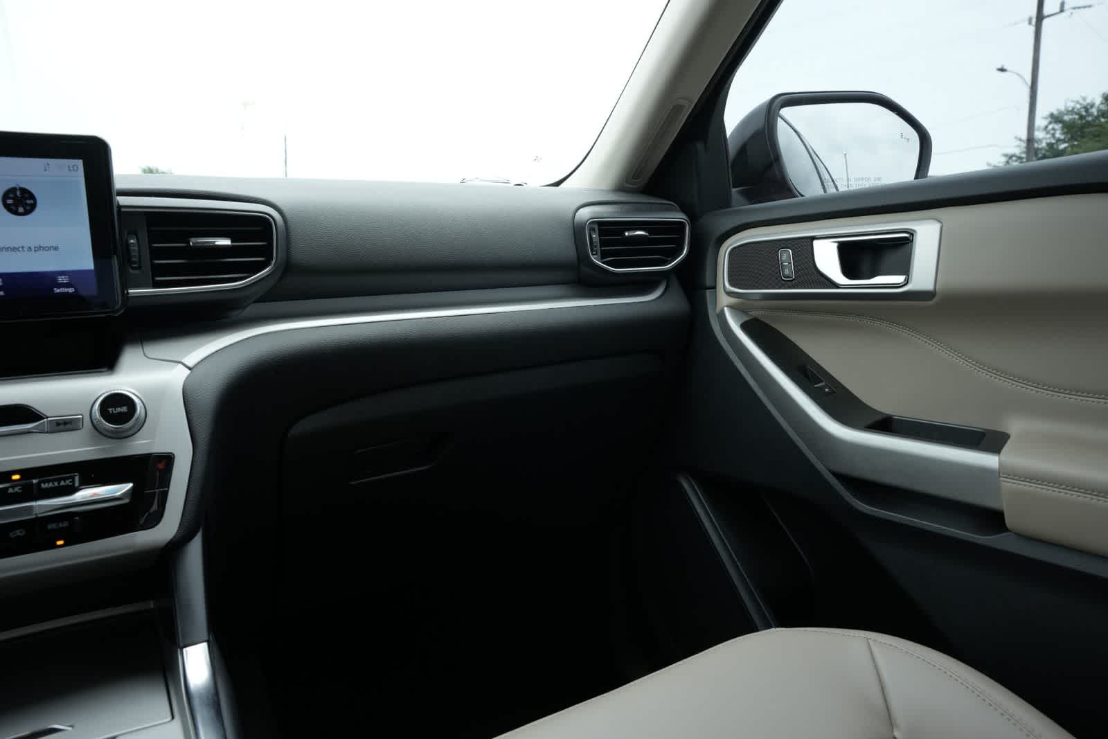 Thumbnail: 2024 Ford Explorer - 6