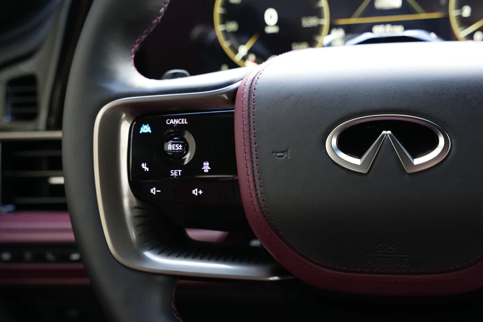 Thumbnail: 2026 INFINITI QX80 - 10