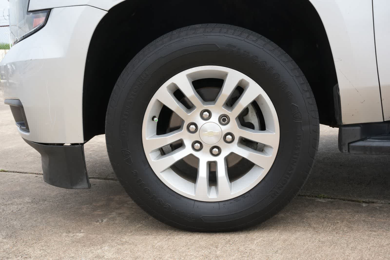 Thumbnail: 2019 Chevrolet Tahoe - 23