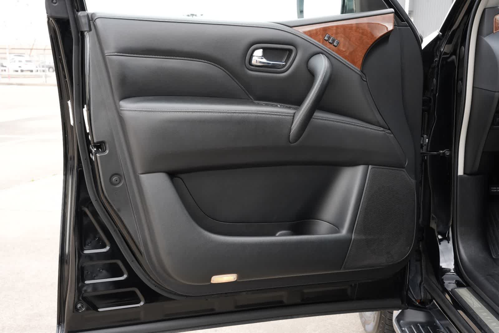 Thumbnail: 2019 INFINITI QX80 - 19