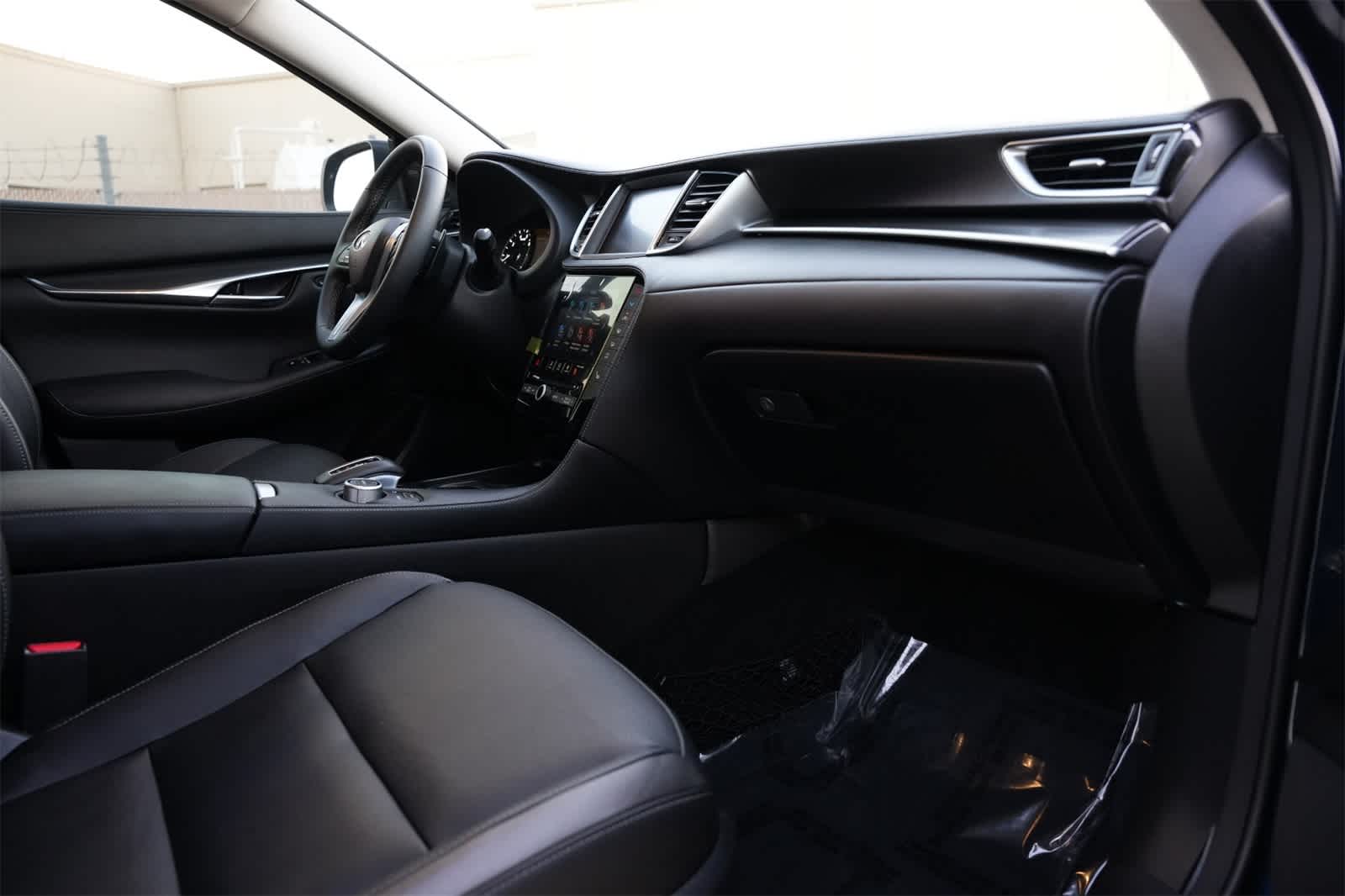 Thumbnail: 2025 INFINITI QX50 - 23