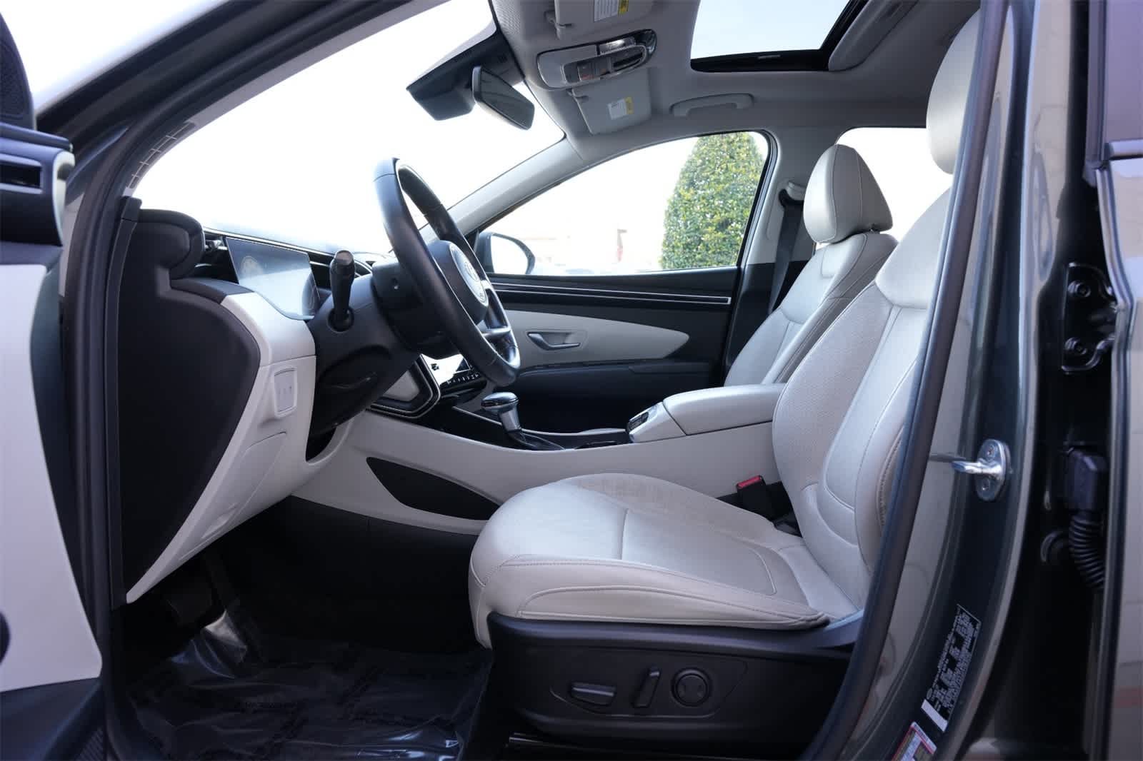 Thumbnail: 2023 Hyundai Tucson - 16