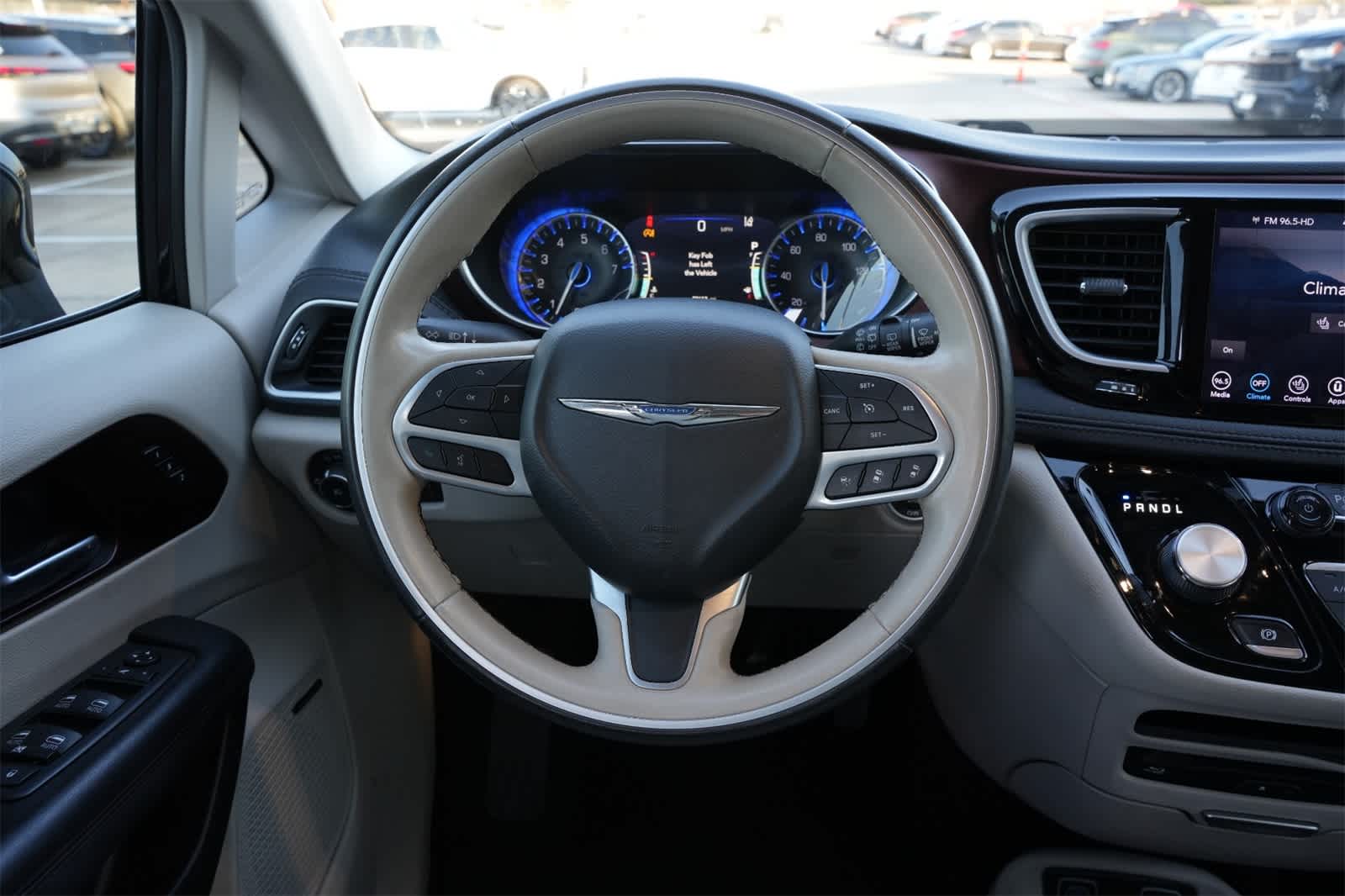 Thumbnail: 2020 Chrysler Pacifica - 8