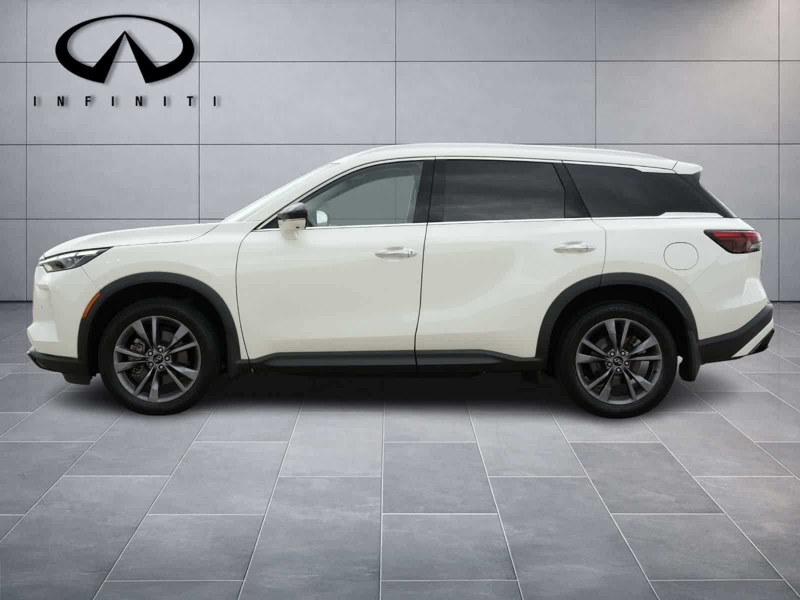 Thumbnail: 2023 INFINITI QX60 - 4