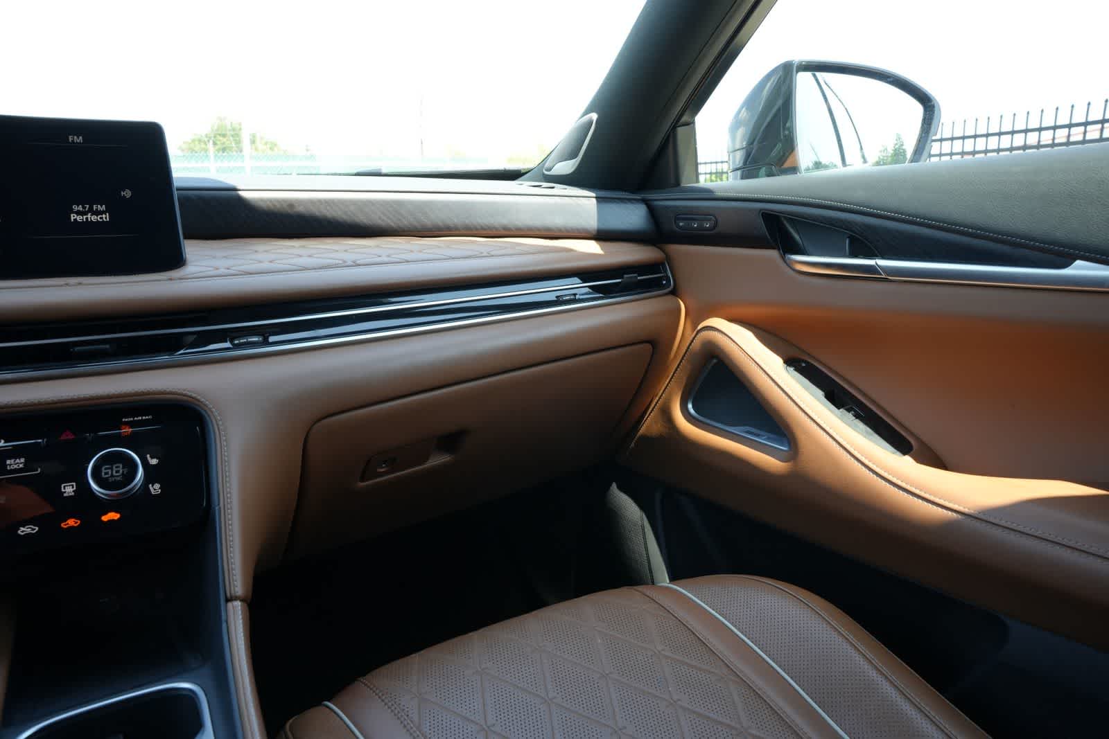 Thumbnail: 2023 INFINITI QX60 - 8
