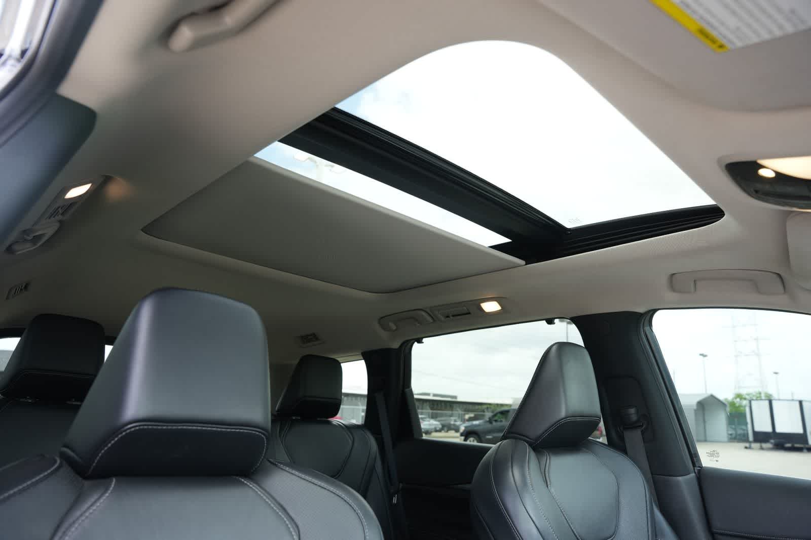 Thumbnail: 2023 INFINITI QX60 - 23