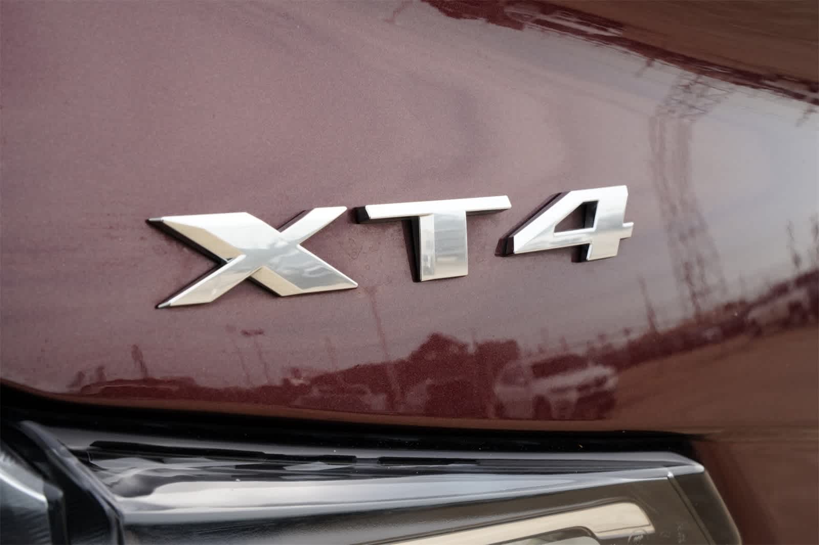 Thumbnail: 2022 Cadillac XT4 - 20