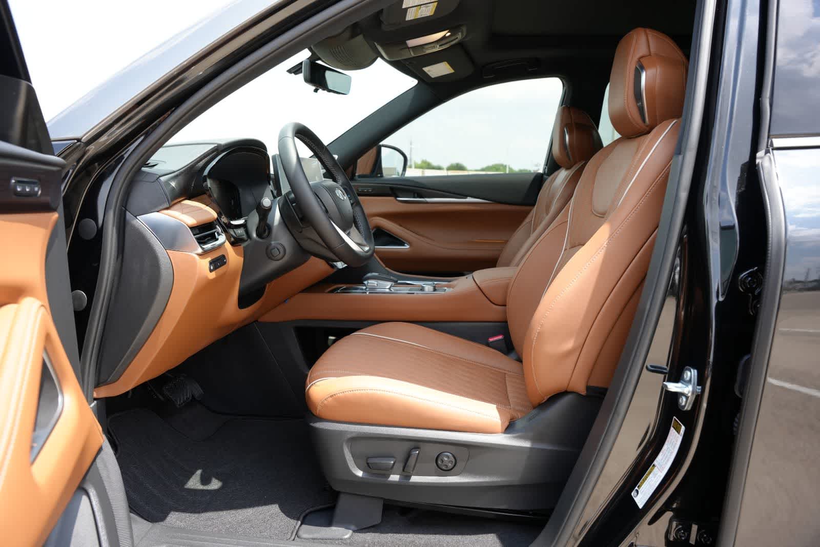 Thumbnail: 2027 INFINITI QX60 - 17