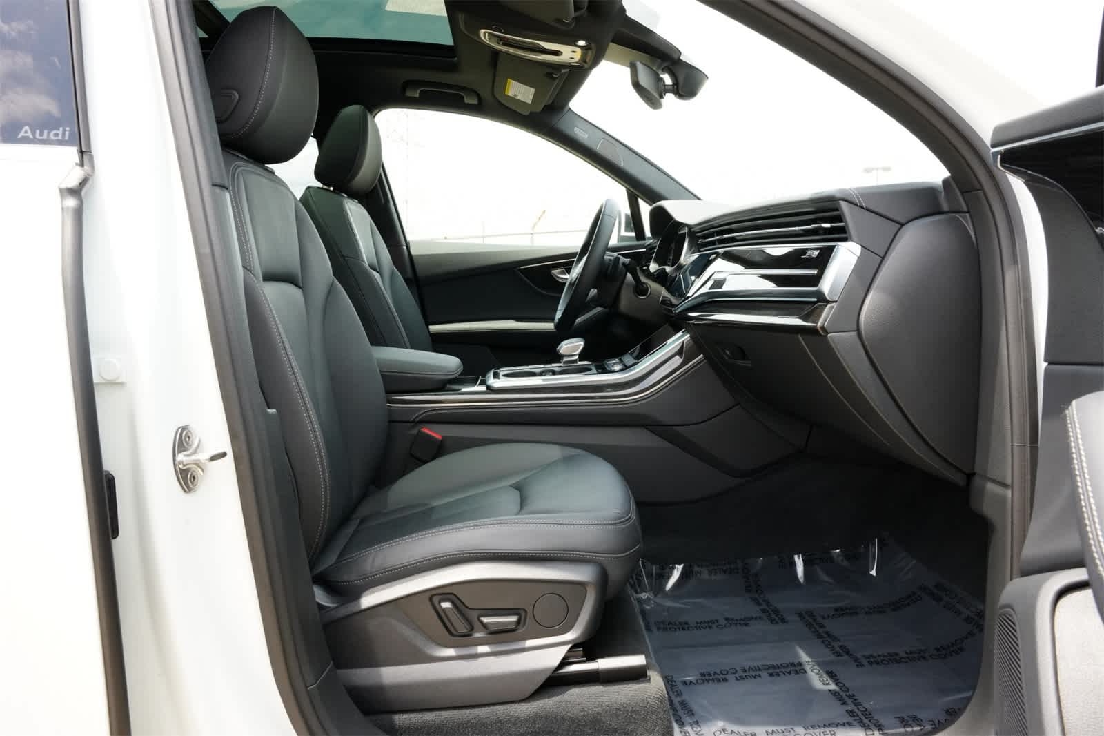 Thumbnail: 2025 Audi Q7 - 24