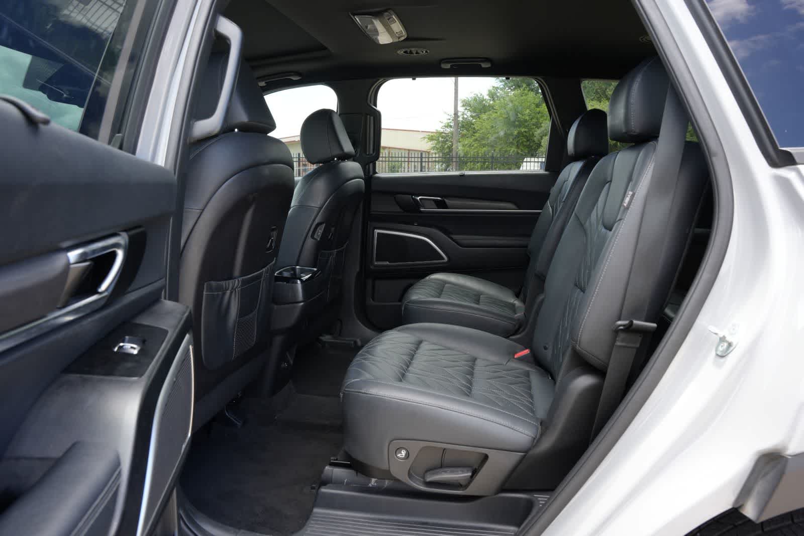 Thumbnail: 2023 Kia Telluride - 18