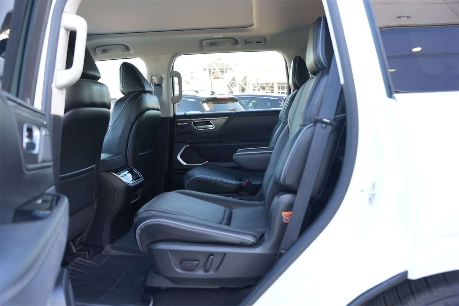 2025 INFINITI QX80 Luxe 19