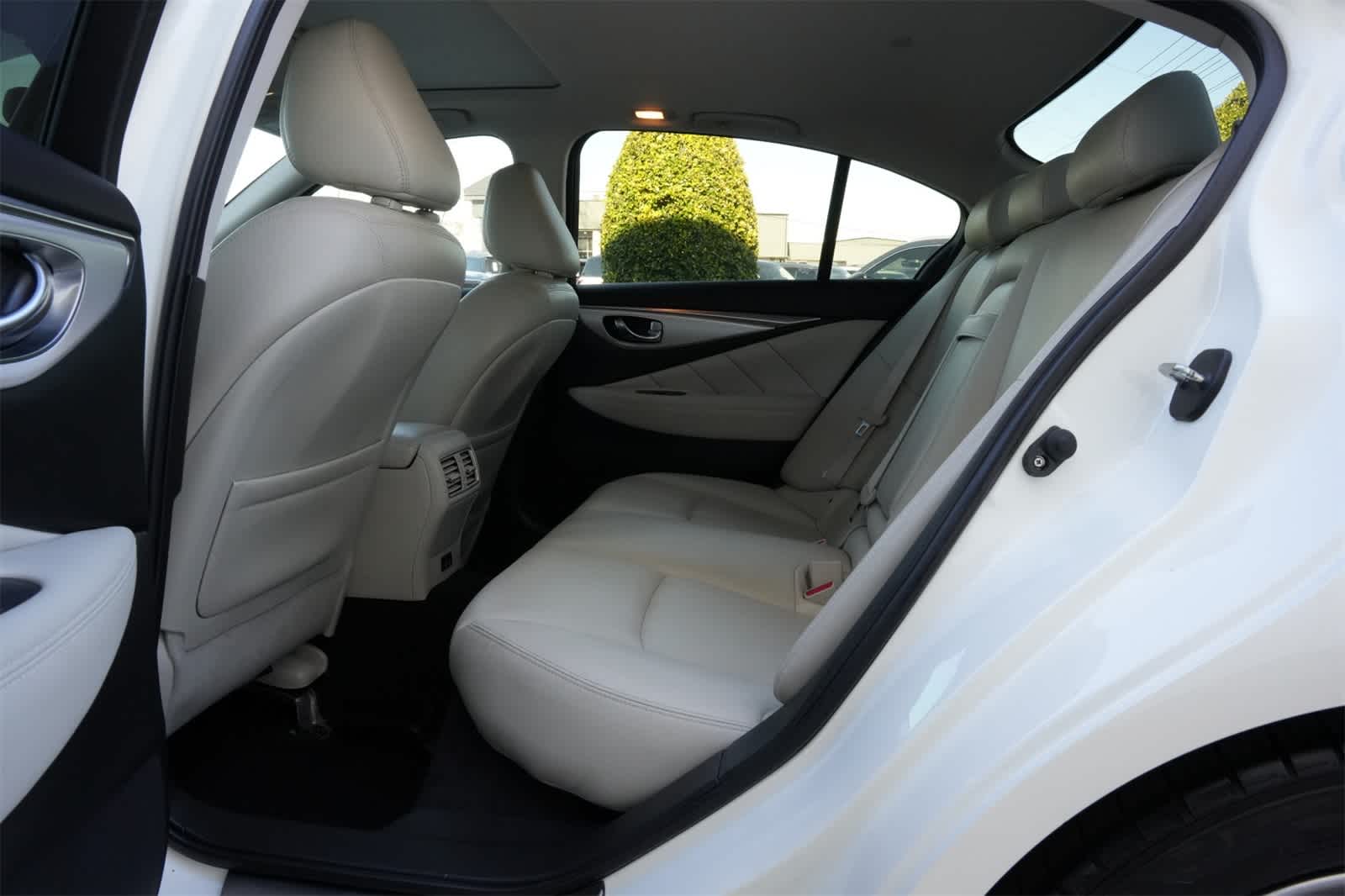 Thumbnail: 2021 INFINITI Q50 - 19