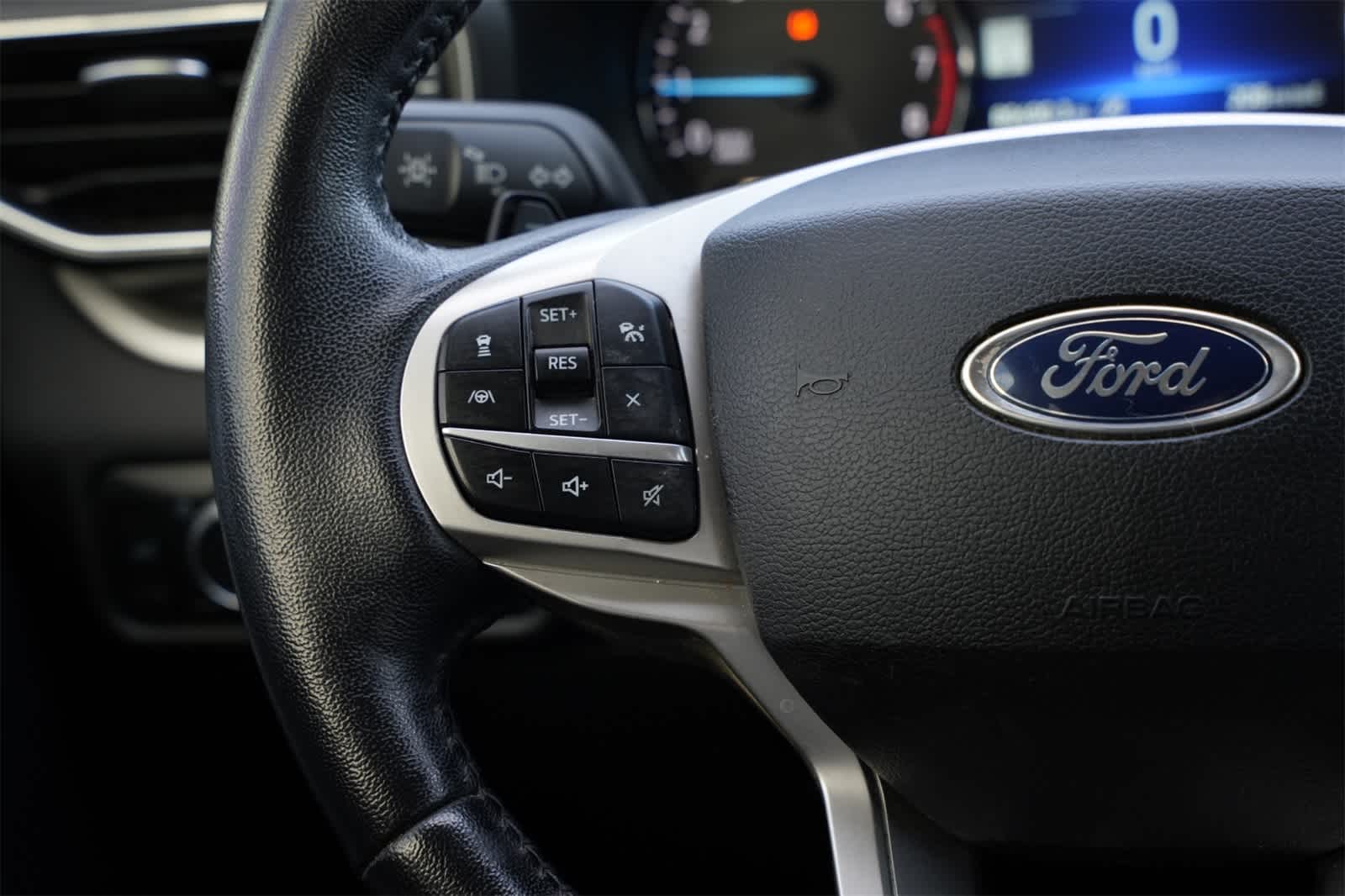 Thumbnail: 2020 Ford Explorer - 10