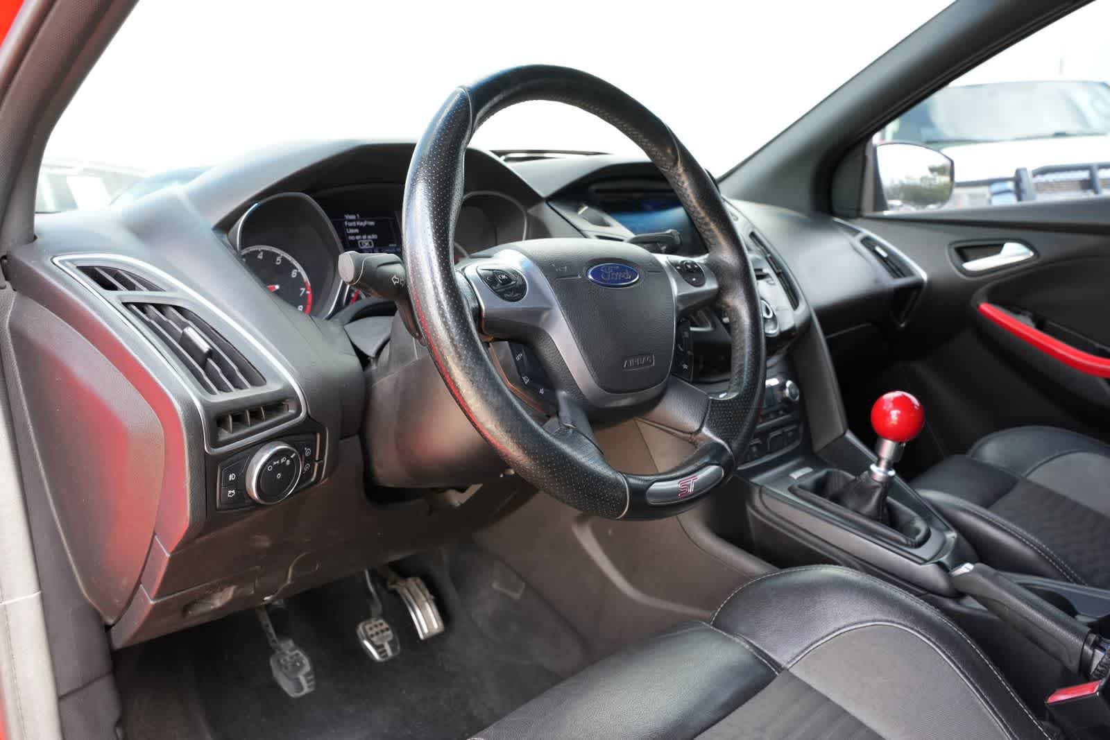 Thumbnail: 2013 Ford Focus - 14