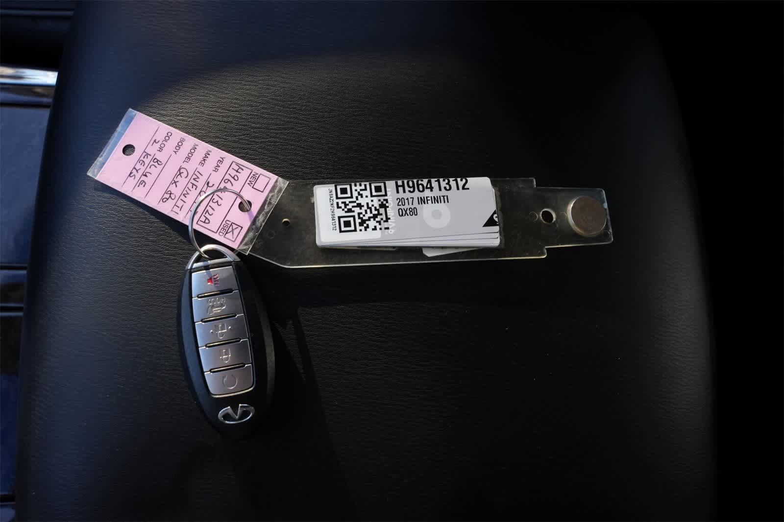 Thumbnail: 2017 INFINITI QX80 - 28