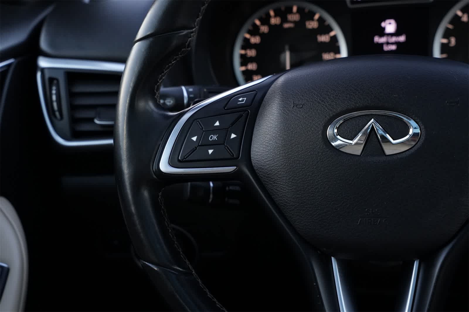 Thumbnail: 2019 INFINITI QX30 - 10